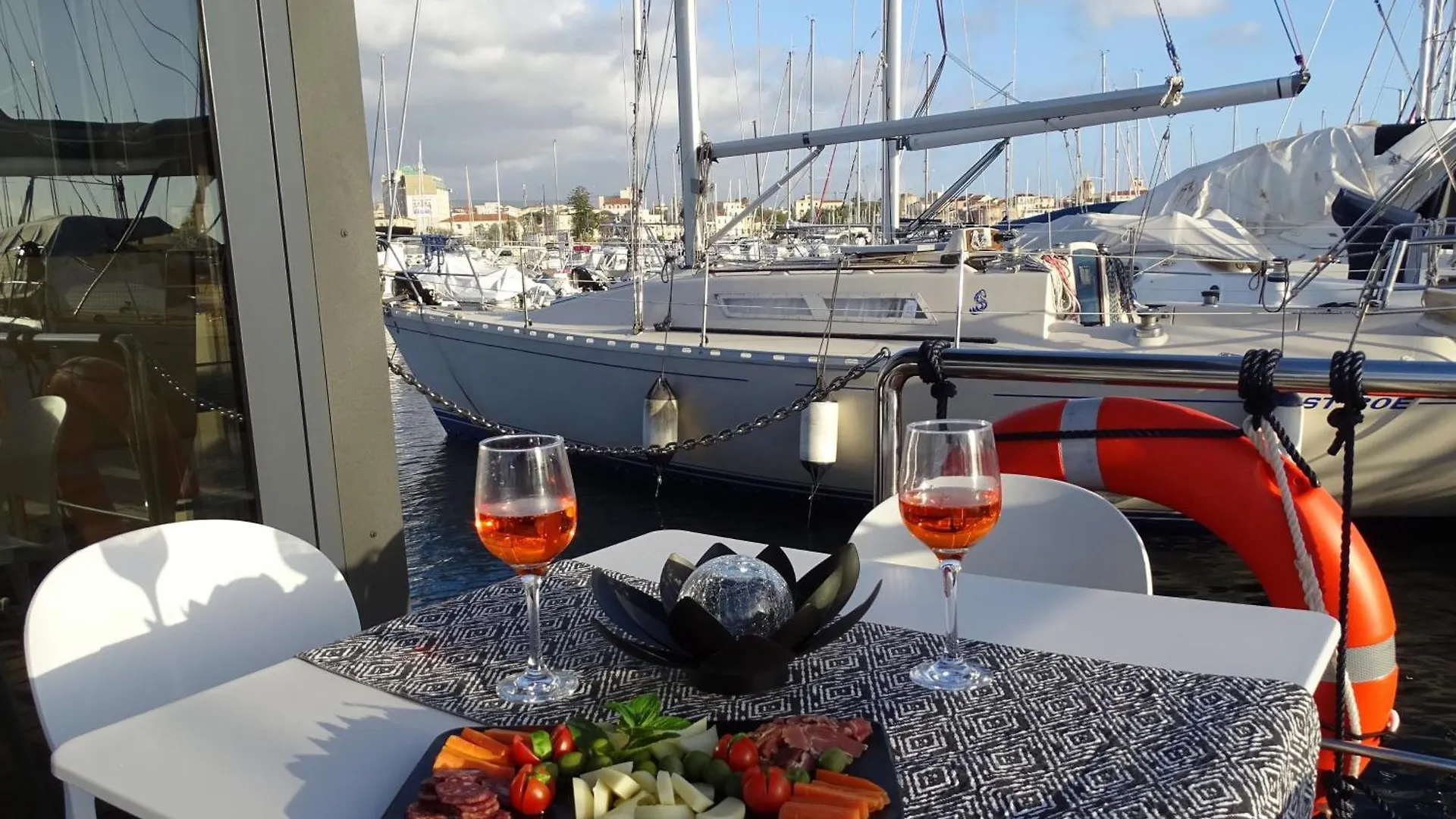 بوتيل Alghero Houseboat Seabreeze 2 إيطاليا